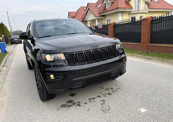 Jeep Grand Cherokee cena 119900 przebieg: 97000, rok produkcji 2018 z Bukowno małe 121